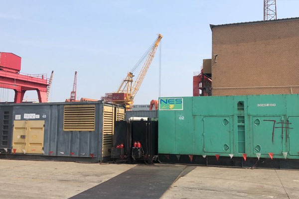 郁南发电机出租空气滤清器的清洁频率是多少？