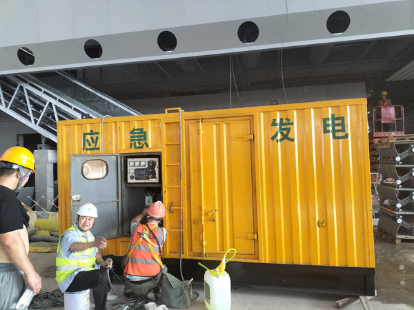 郁南怎样判断空气滤清器是否需要更换？